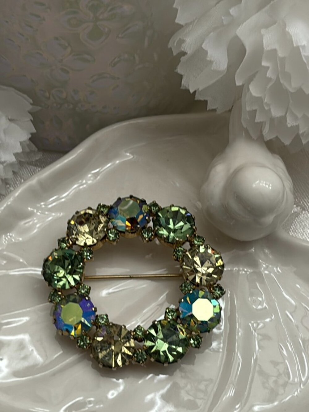KARU ARKE INC RHINESTONE BROOCH